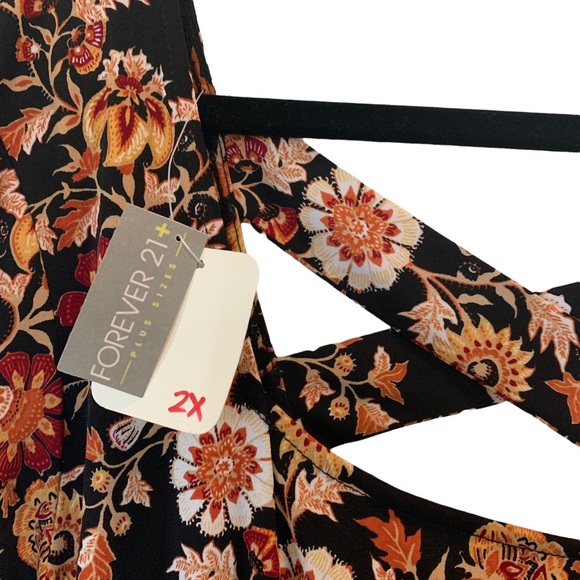 NWT. Forever 21 Romper * 2X - Picture 3 of 10